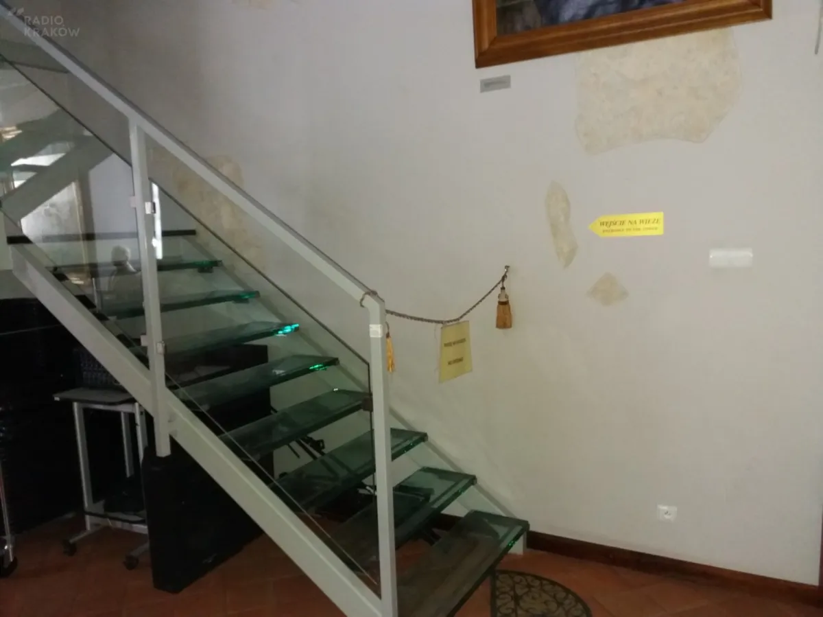 Już w kwietniu dostępne będą szklane schody na wieżę ratusza?
