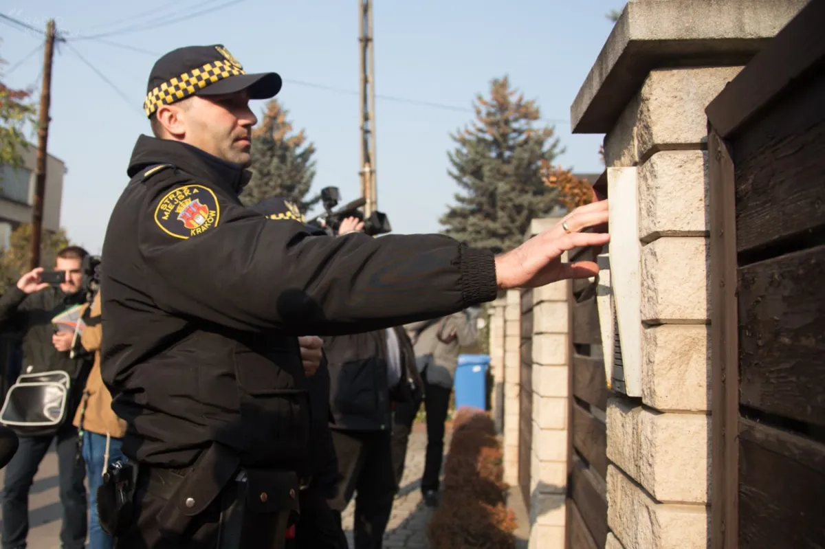 Surowy wyrok sądu za spalanie odpadów. Mieszkaniec Krakowa dostał 5 tysięcy złotych grzywny