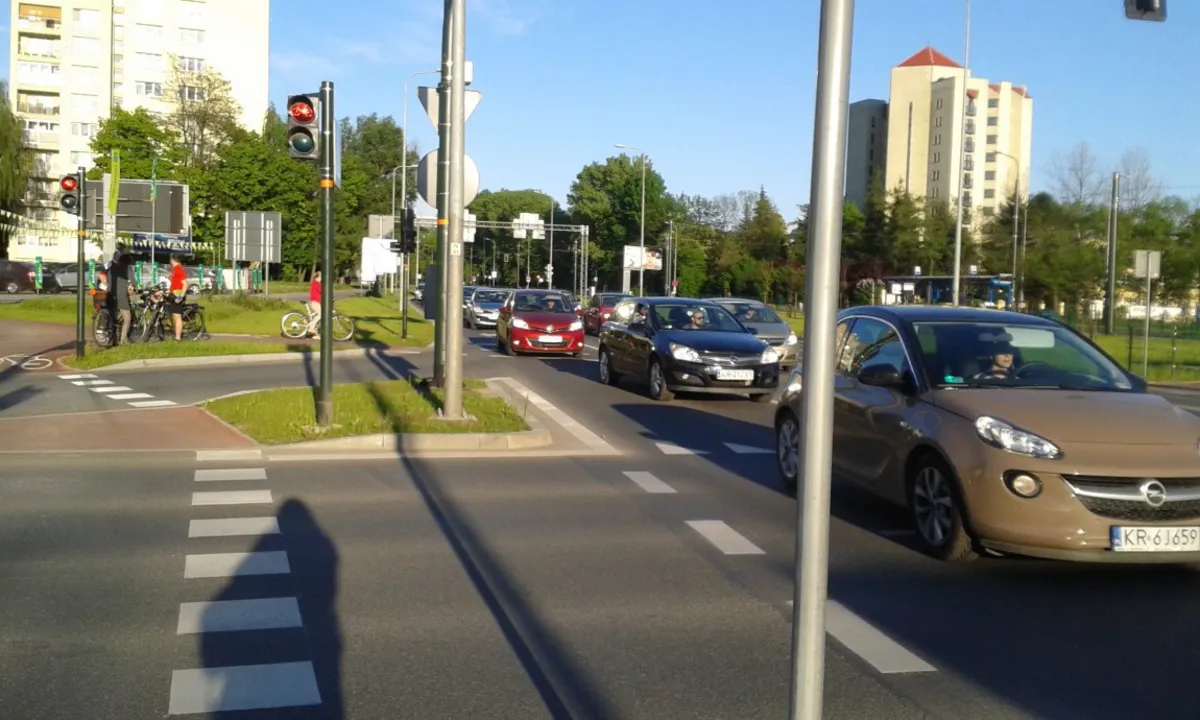 Rowerzyści szybciej przejadą przez rondo Czyżyńskie