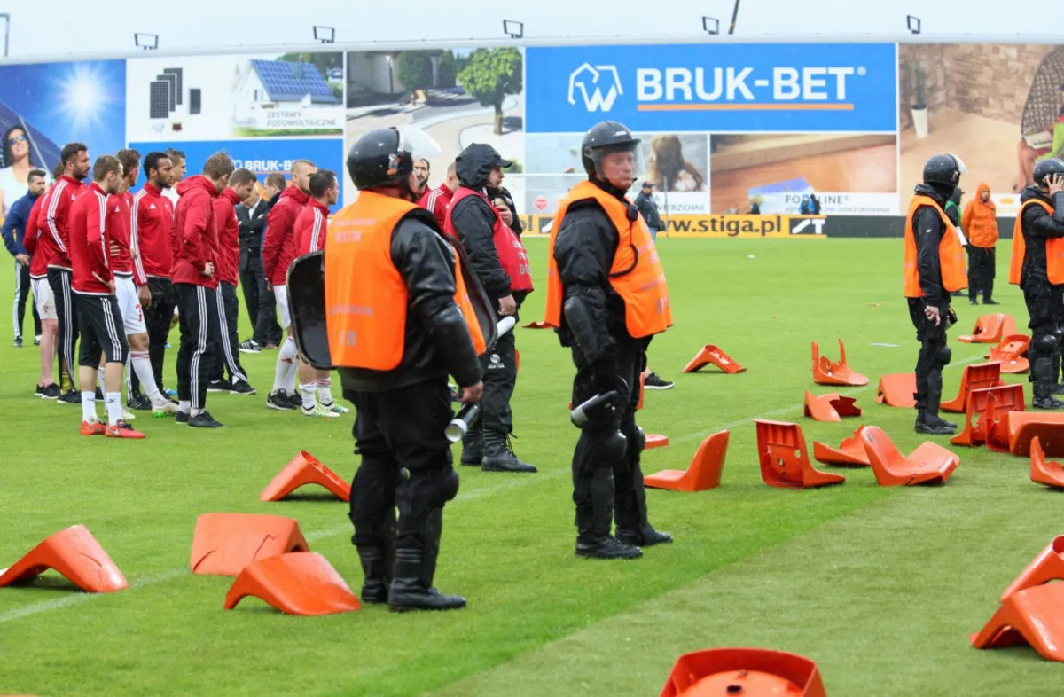 Termalica Bruk-Bet Nieciecza szacuje straty po meczu z Górnikiem Zabrze. ZDJĘCIA