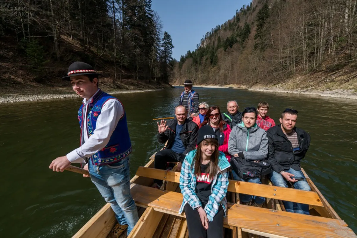 Flisacy rozpoczęłi nowy sezon. Po zimowej przerwie ruszył spływ doliną Dunajca