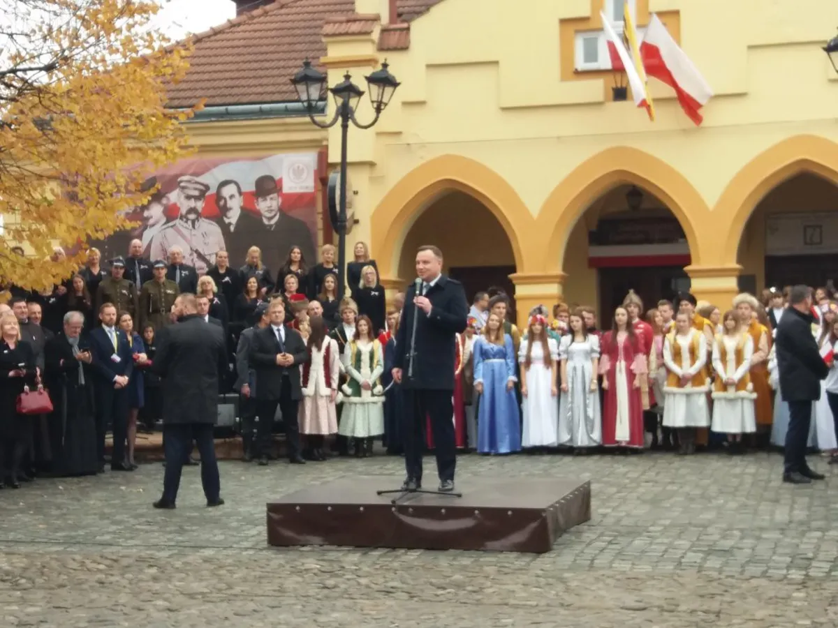 Prezydent w Zakliczynie: Polska odnawia się i zyskuje piękną twarz