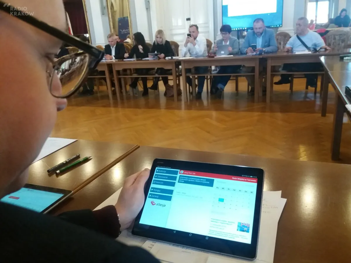 Po co radnym w Tarnowie tablety?