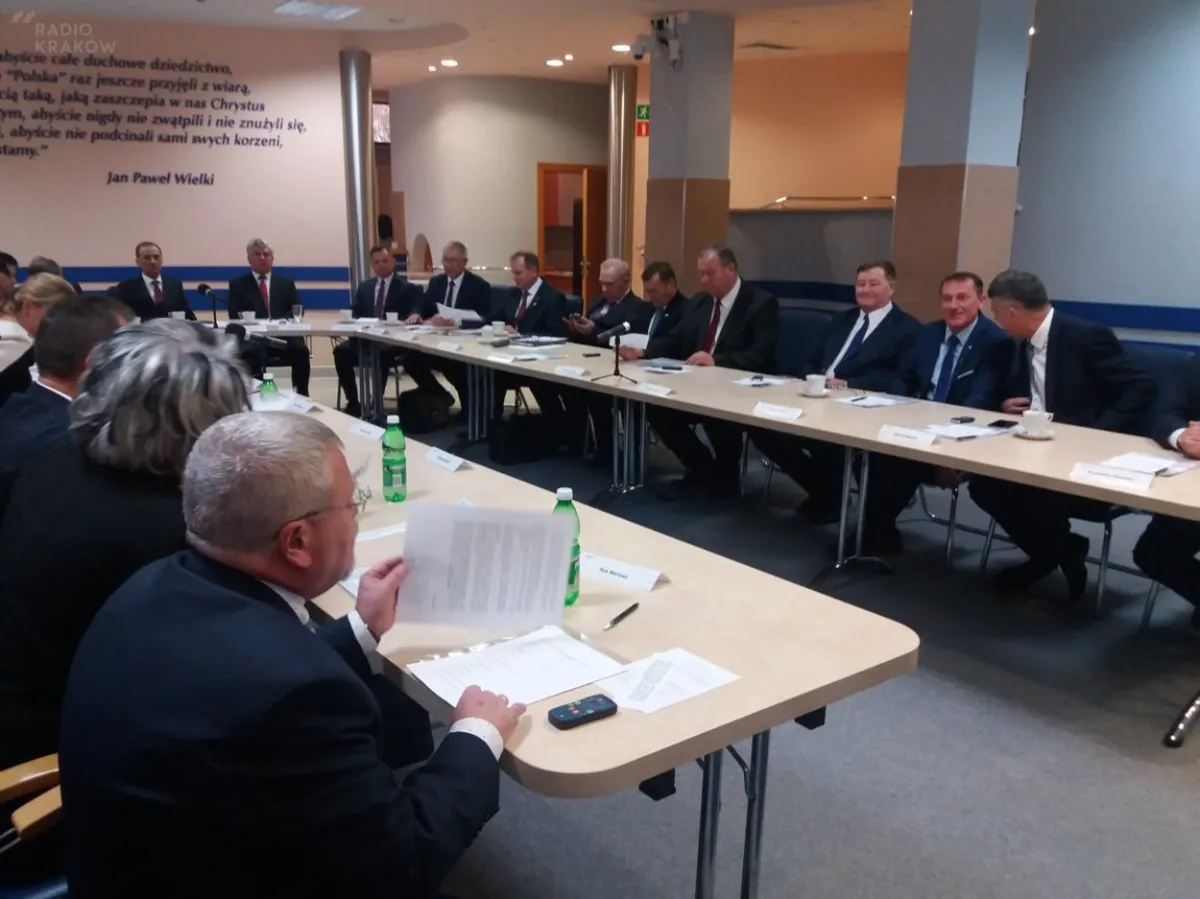 Wybrano władze Powiatu Tarnowskiego. Roman Łucarz ponownie starostą