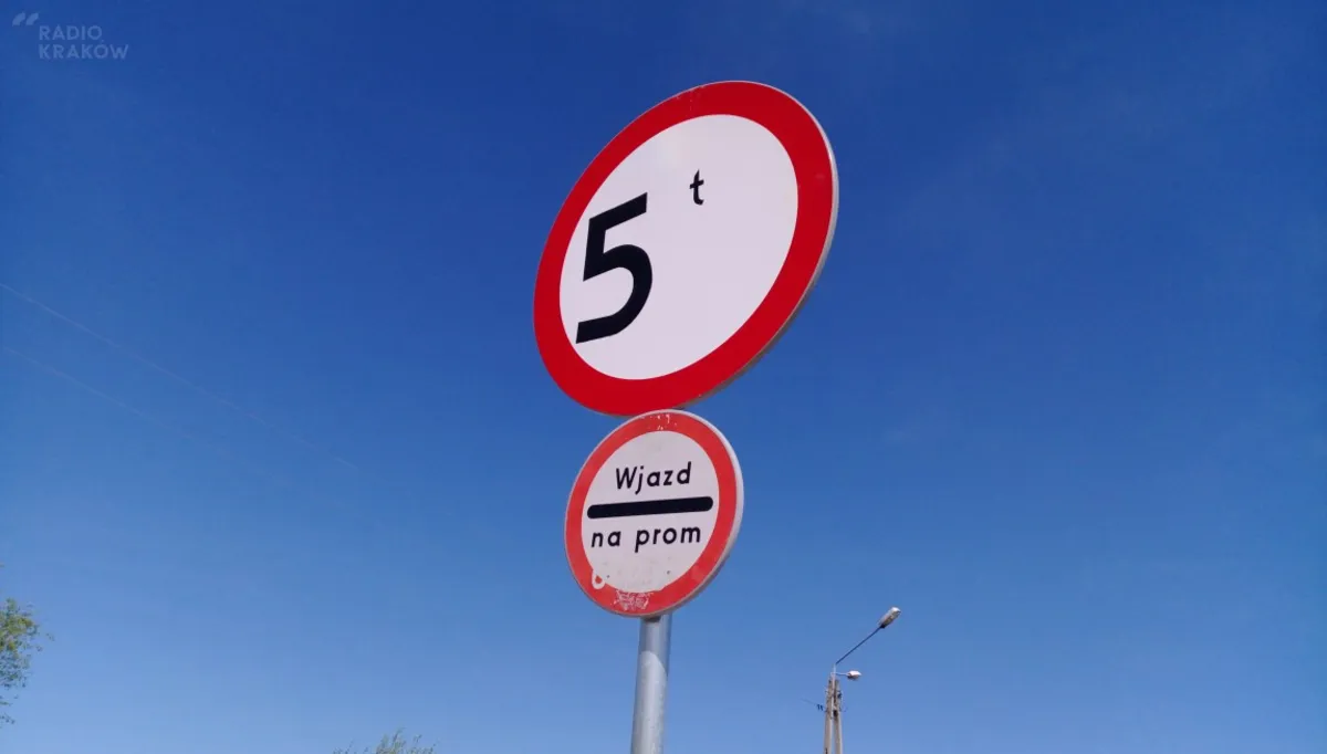 Wznowiono już przeprawy promowe na Dunajcu w powiecie tarnowskim
