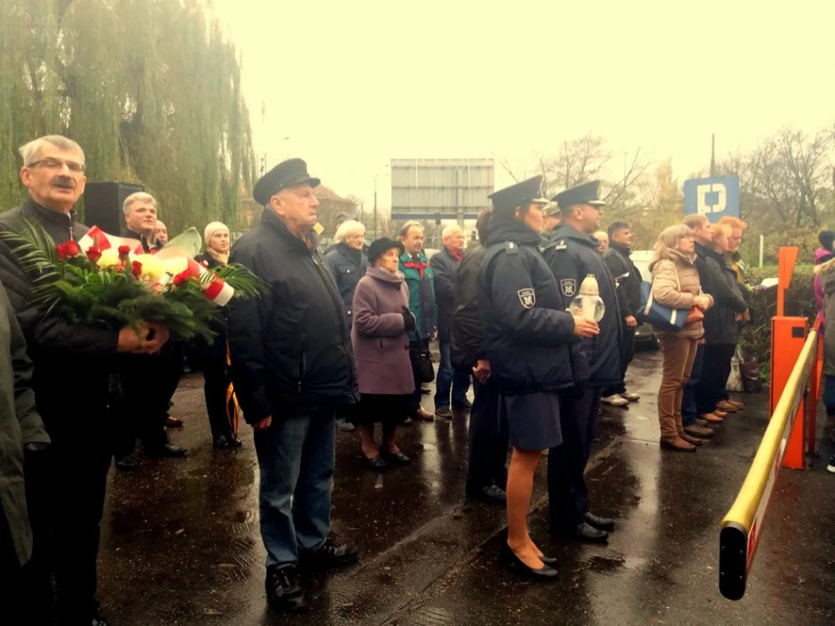 Kraków: uczczono pamięć pomordowanych w czasie PRL w areszcie przy ul. Montelupich 