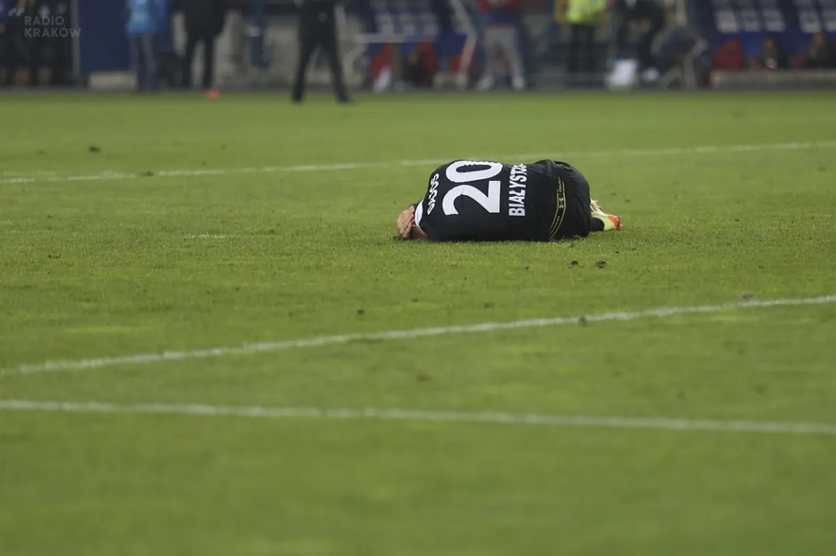 Wygrana Puszczy i remis Sandecji