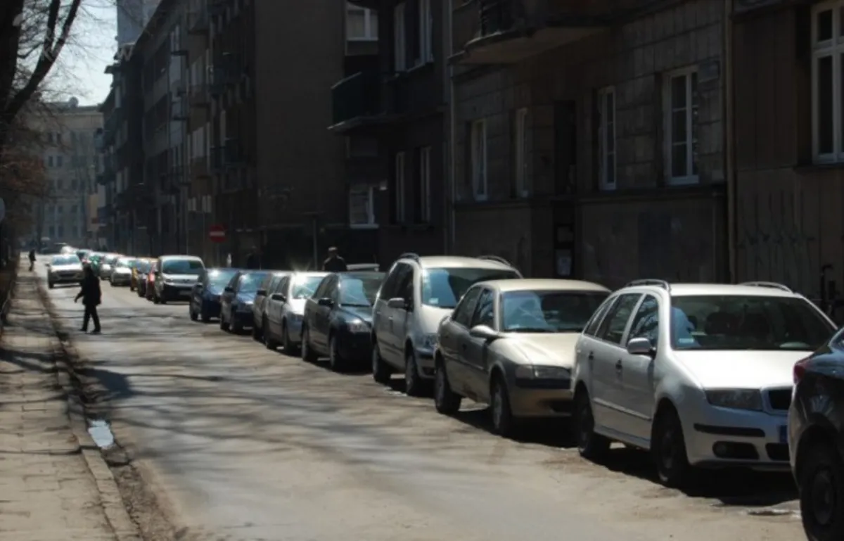 Płacisz podatki i jesteś zameldowany w Krakowie? Będziesz mógł kupić tańszy abonament postojowy