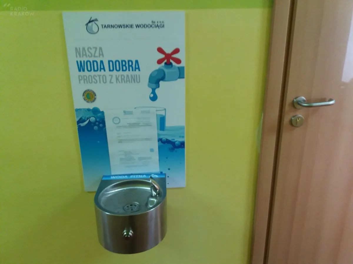 W tarnowskich szkołach i przedszkolach mogą się pojawić poidełka z wodą