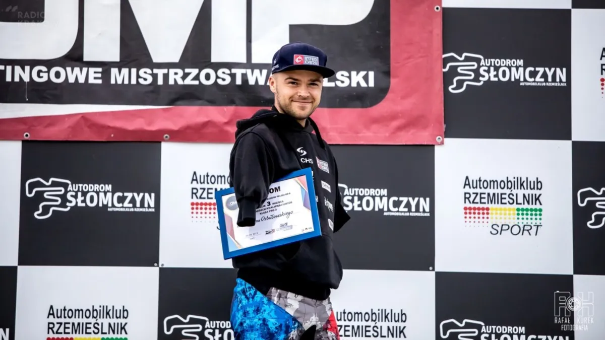 Bartosz Ostałowski na podium MP