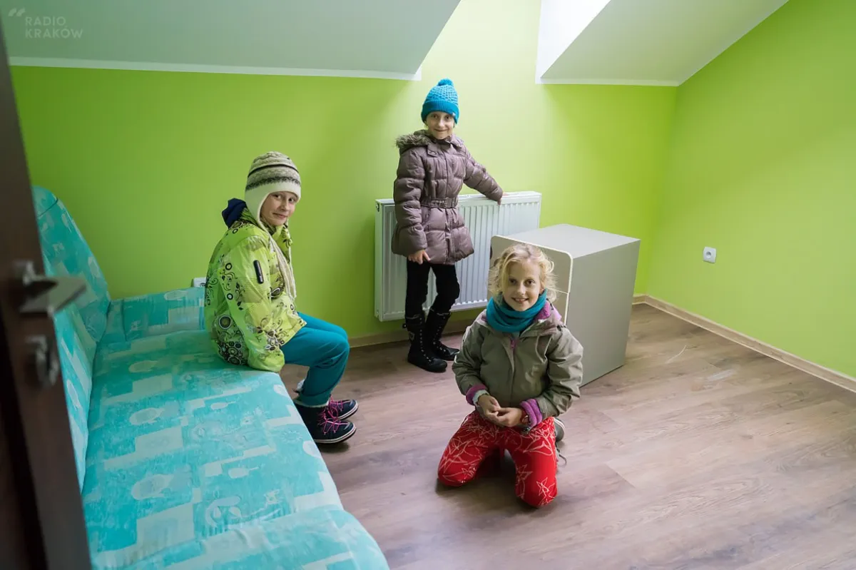 Sądecczyzna: wyjątkowy prezent na Święta. Ze 100-letniej chałupy mogą przeprowadzić się do nowego domu