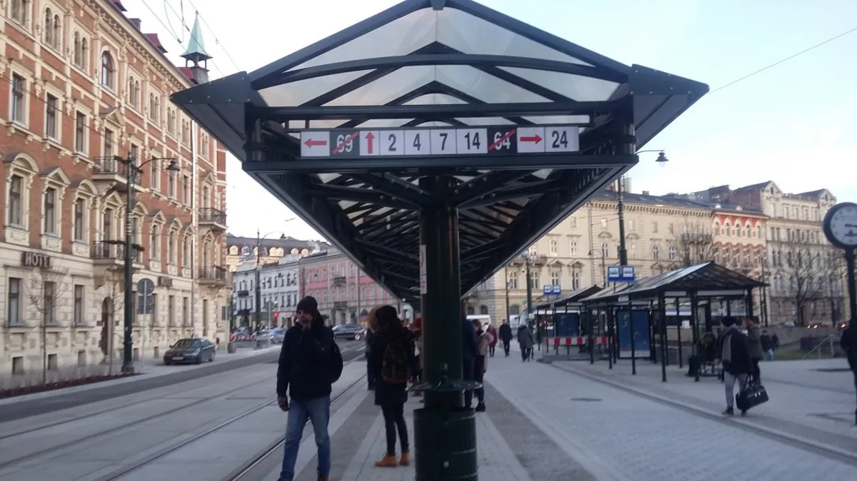 Po kilkumiesięcznej nieobecnosci na tramwajową mapę Krakowa wróciła ulica Basztowa