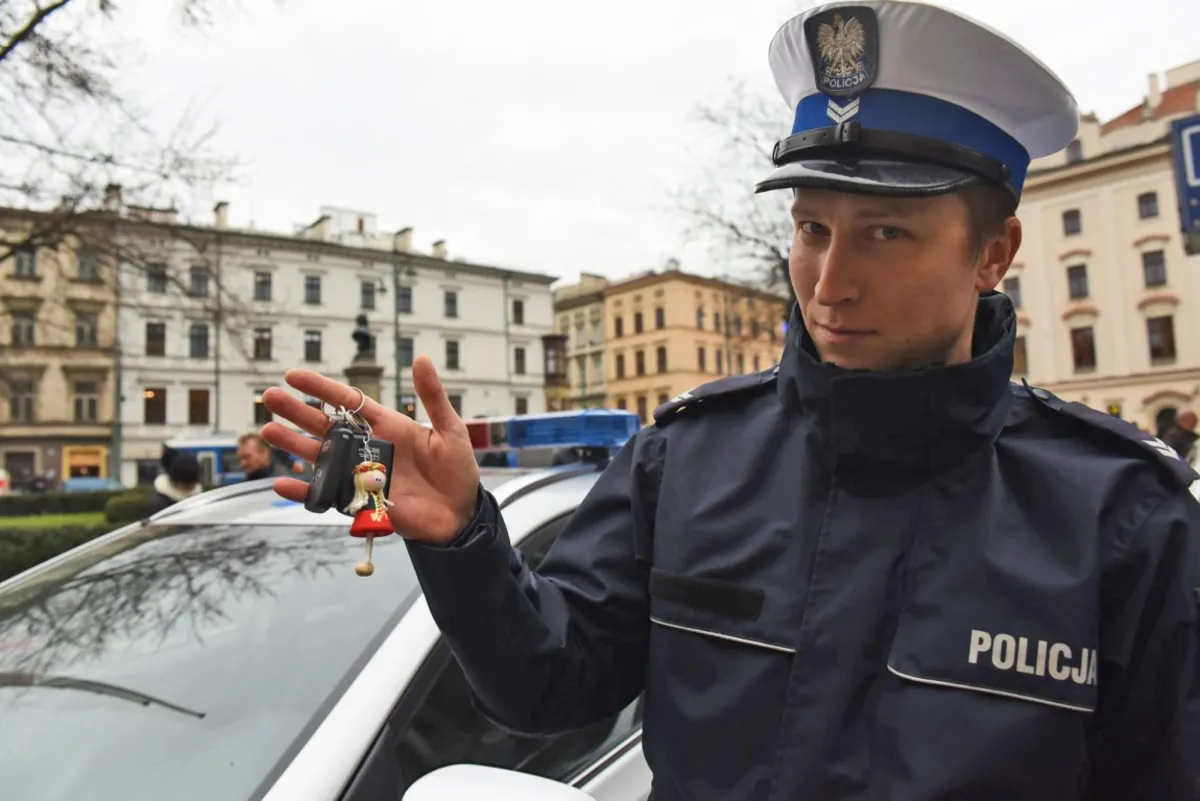 Hybrydowe radiowozy dla krakowskiej policji