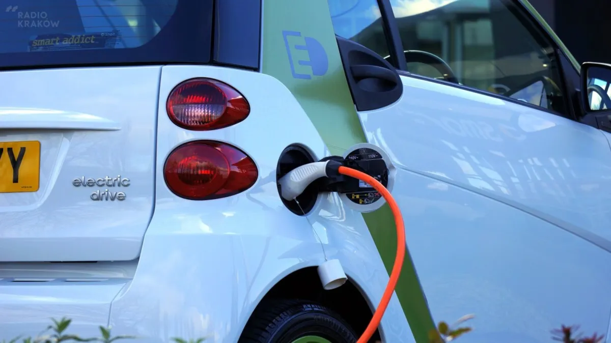 Firma z Krakowa postawi ponad 150 stacji ładowania aut elektrycznych