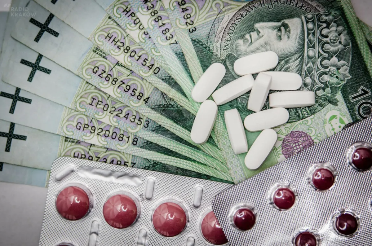 1 września weszły w życie bezpłatne leki dla seniorów. Komu i jakie przysługują? SPRAWDŹ