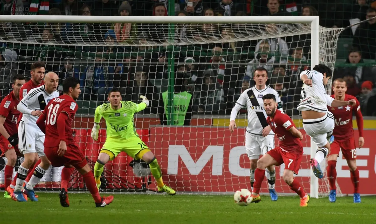 Na Łazienkowskiej wygrywa Legia. W "roli głównej" Radović