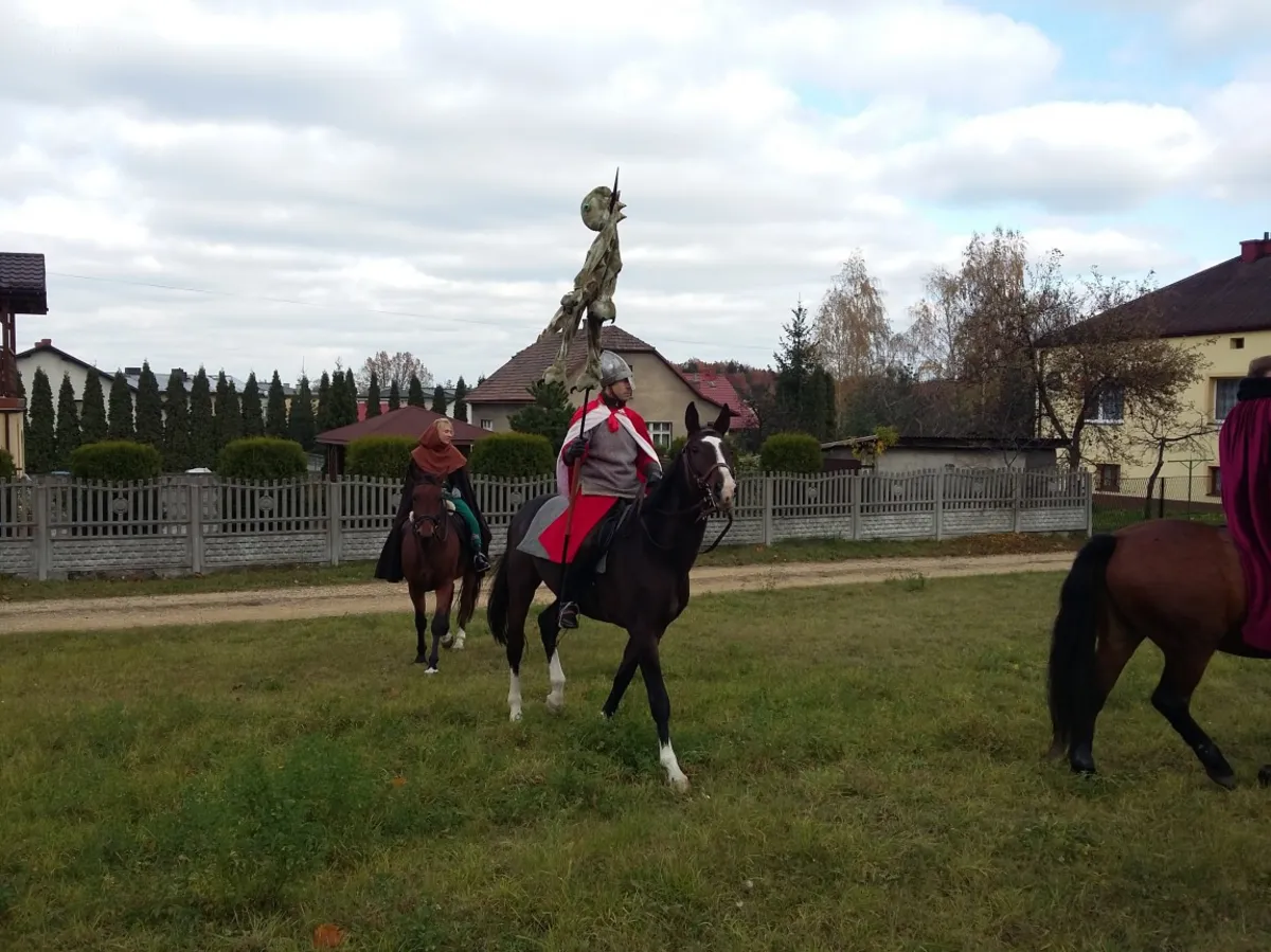 31 października - jedni świętują Halloween, inni - Holly Wins