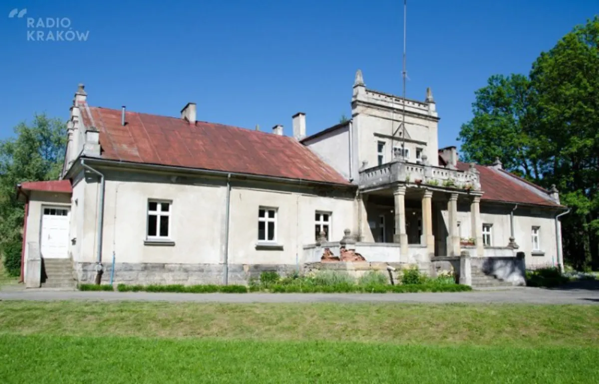 W tym miesiącu powinna ruszyć modernizacja zabytkowego dworu w Lipnicy Wielkiej w gminie Korzenna