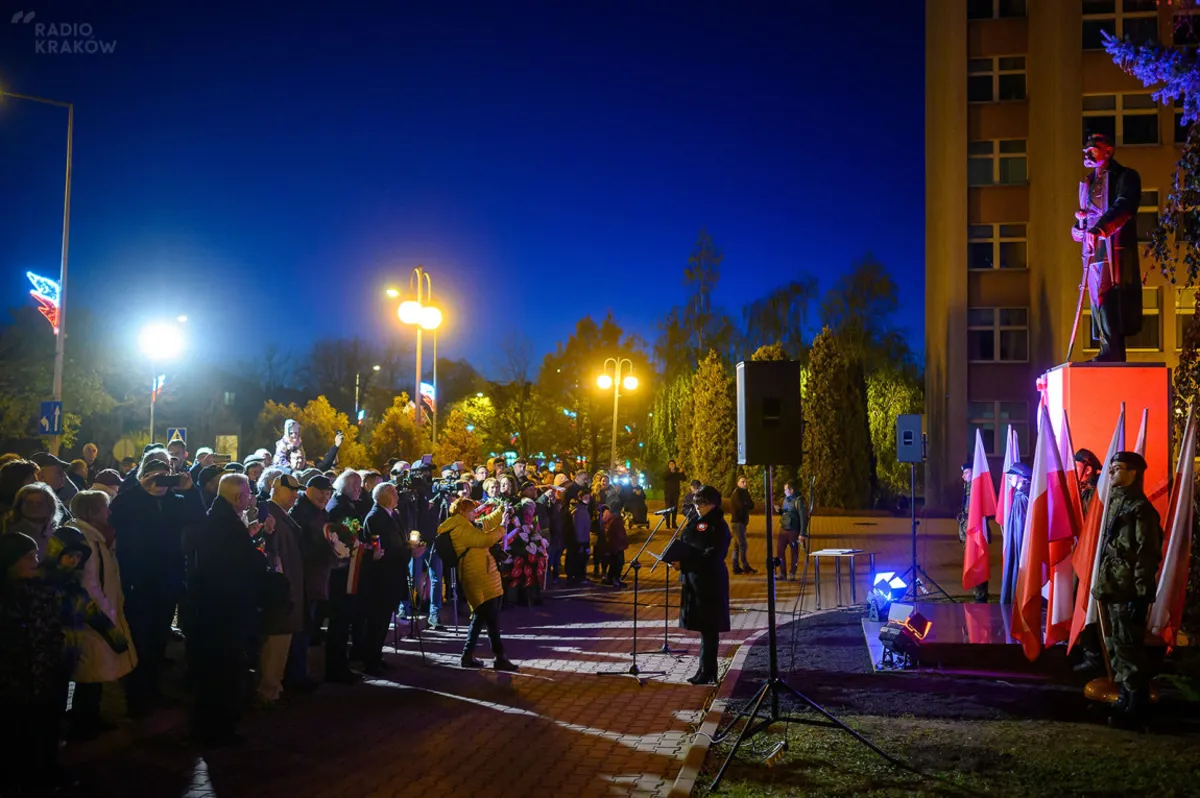 W Tarnowie symbolicznie odsłonięto pomnik Józefa Piłsudskiego. Od zeszłego roku... odmłodniał