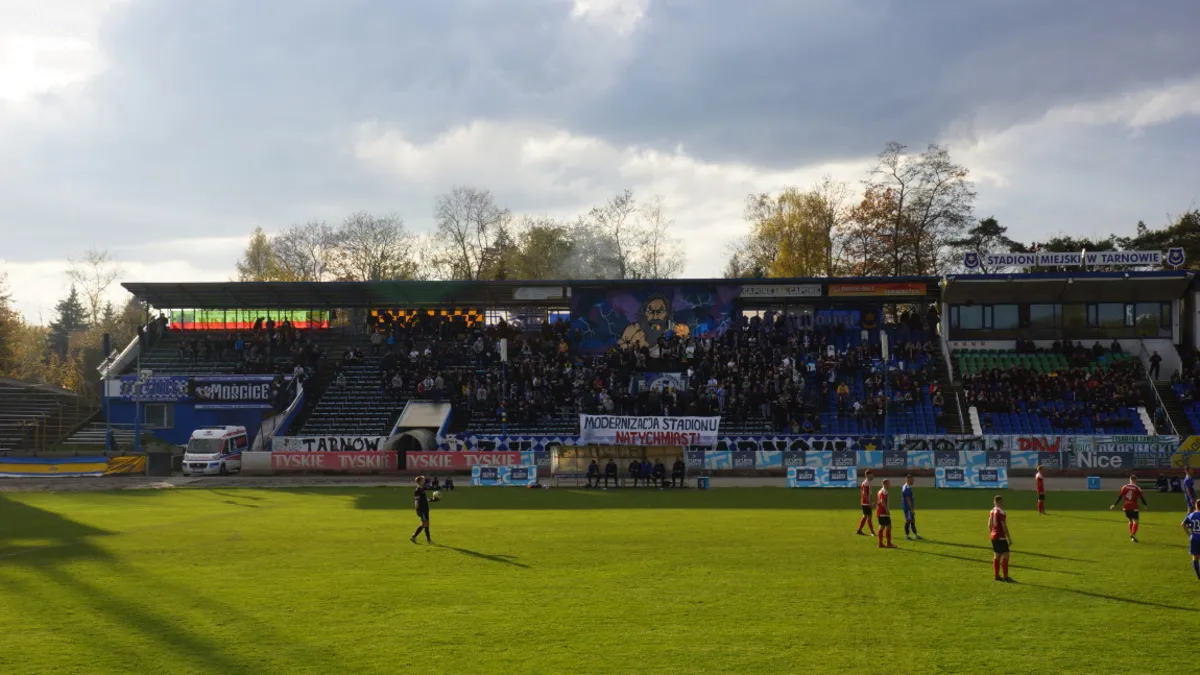 Tarnów: Jeśli będzie zgoda rady, drugie podejście do remontu stadionu w Mościcach w 2020 r.