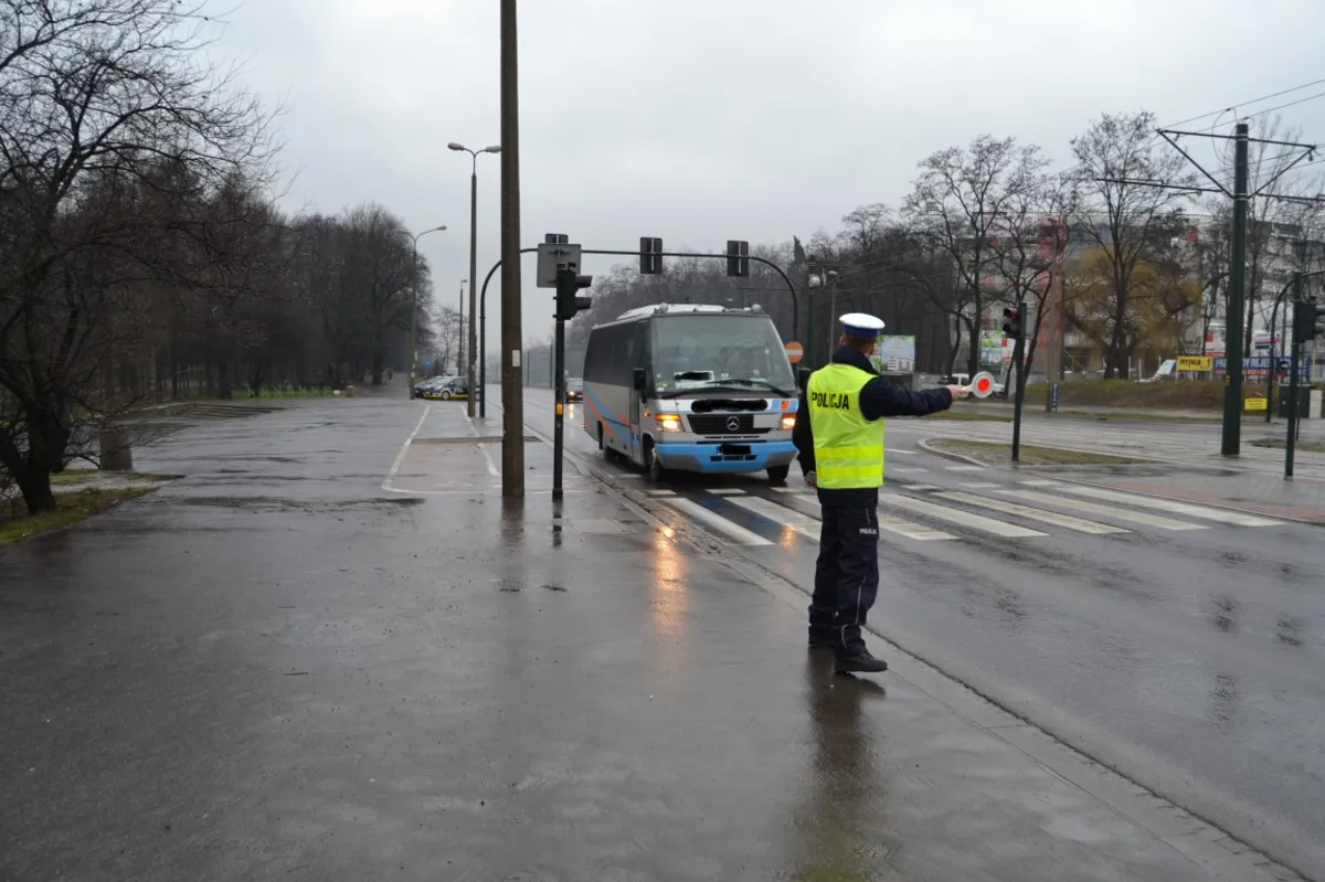 Przewoził pasażerów na trasie Kraków - Proszowice. Był pijany