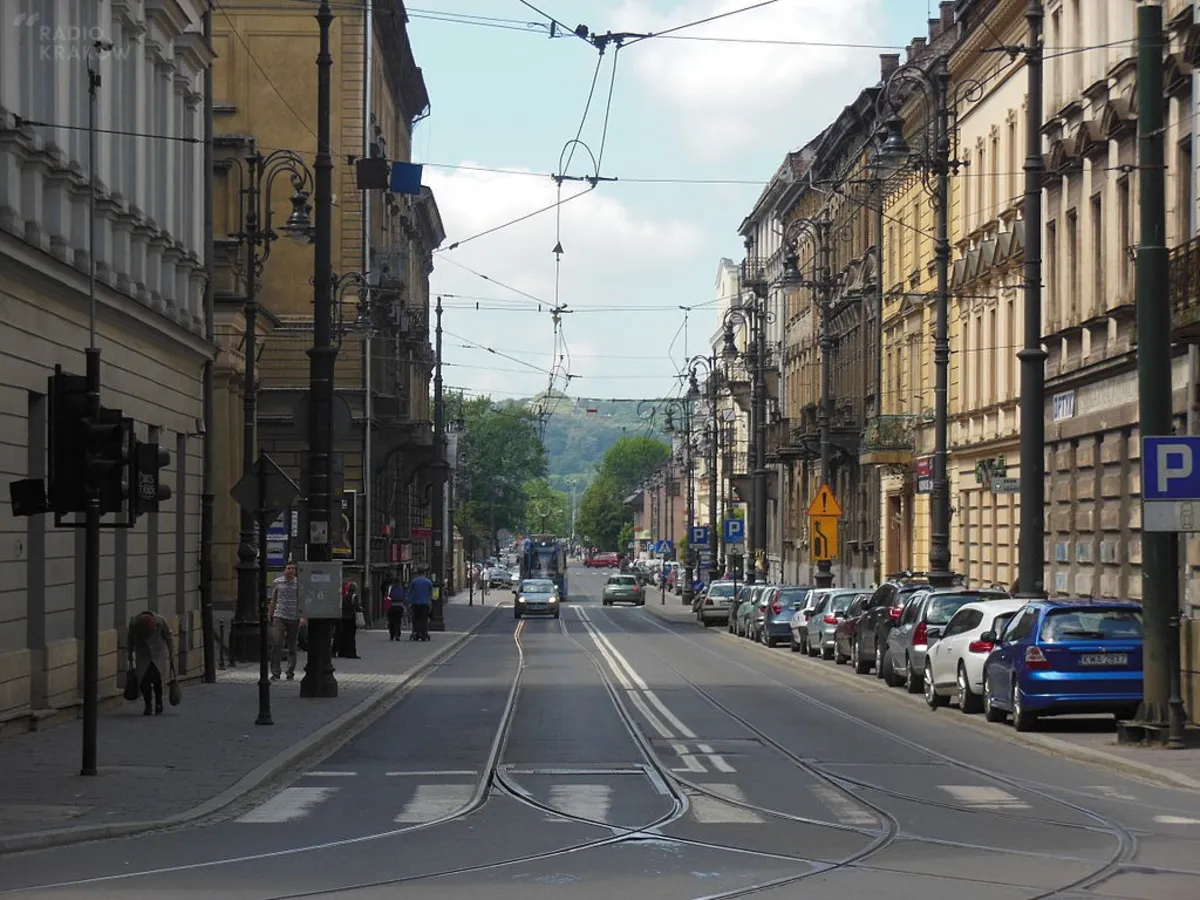 Ulica Piłsudskiego w Krakowie zamknięta. Kręcili na niej film