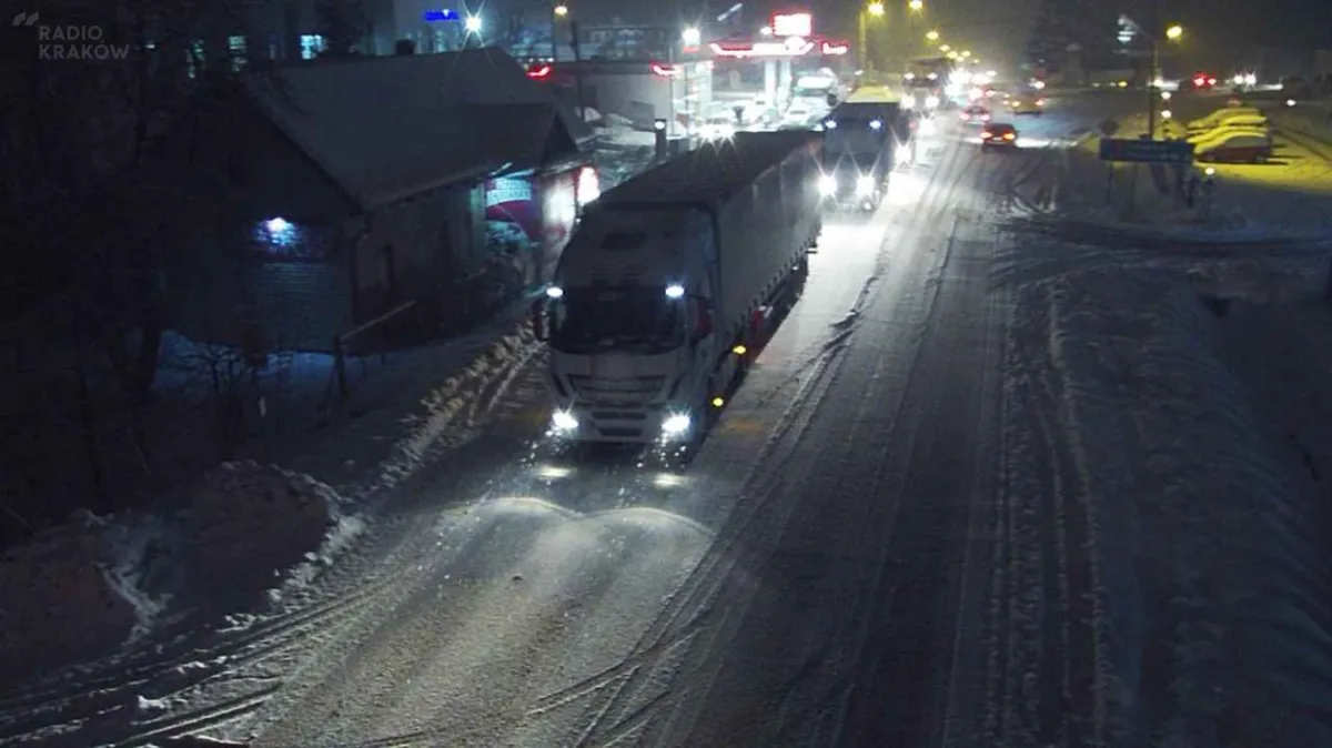Silne opady śniegu w Małopolsce. Pierwsza ofiara mrozu