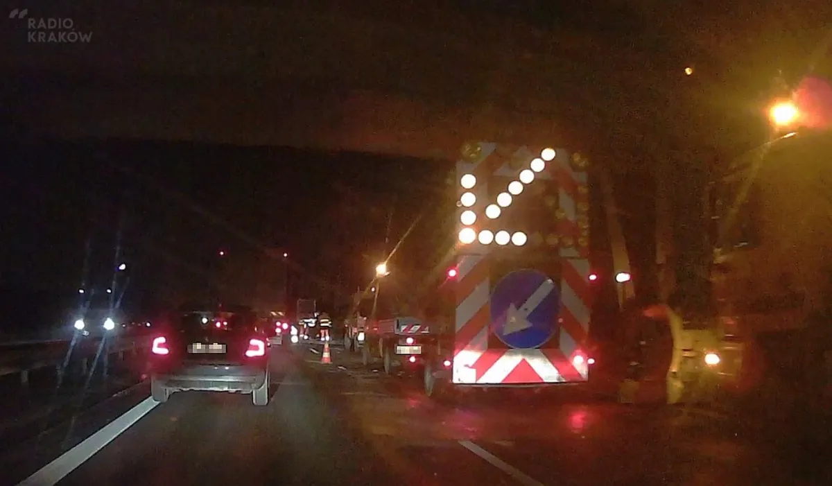 Pożar ciężarówki na A4 za zjazdem na Skawinę. Korek sięgnął węzła Kraków-Tyniec