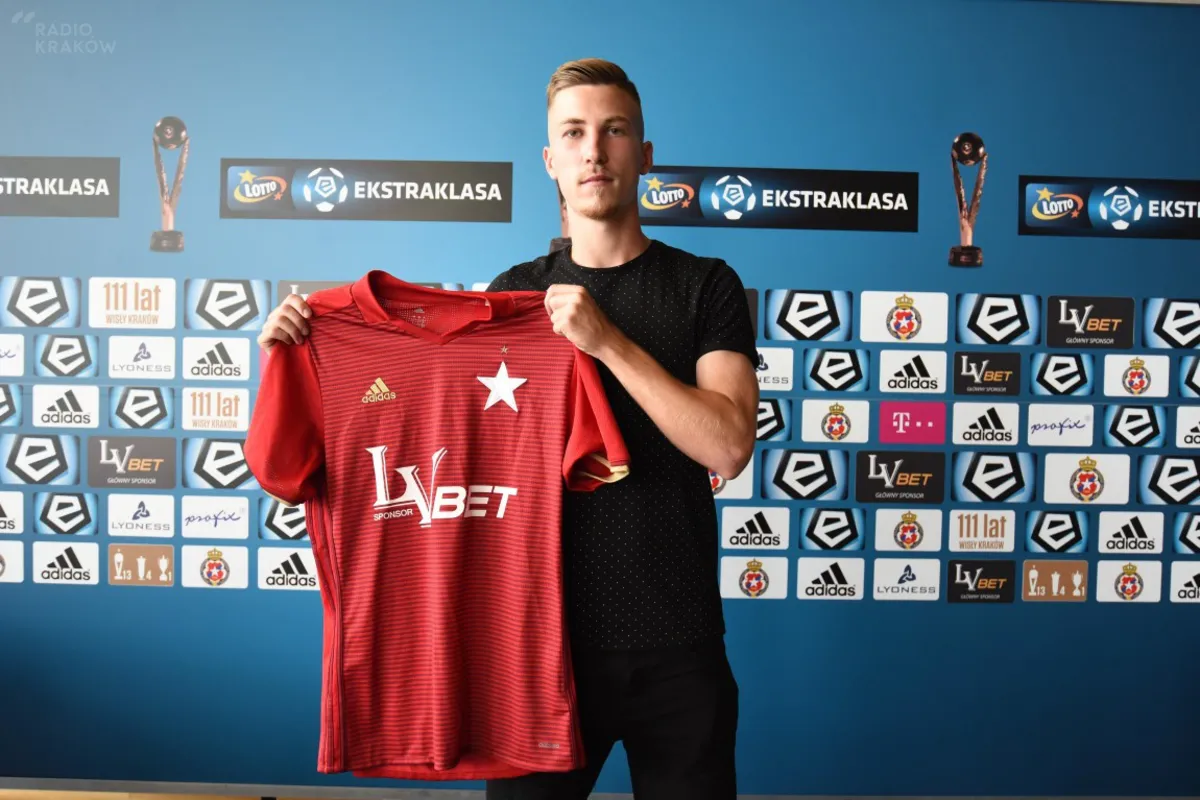 Liga coraz bliżej - krakowska Wisła nie zwalnia. Kolejny nowy piłkarz Białej Gwiazdy 