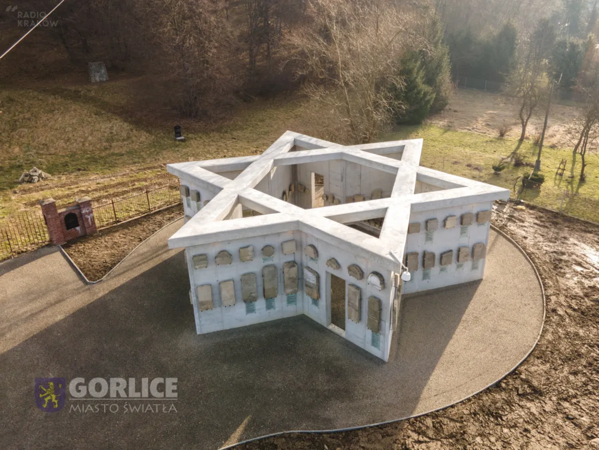 Sidur Przechodniów – pomnik poświęcony żydowskim mieszkańcom Gorlic