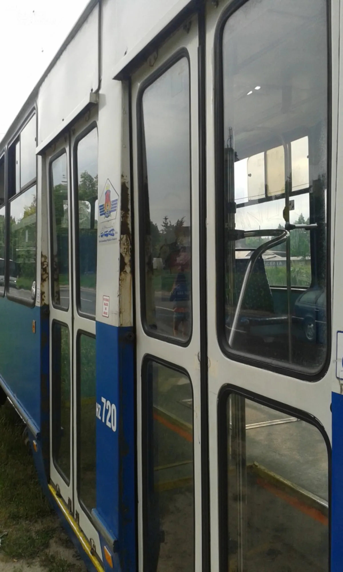Jakim cudem niektóre tramwaje są dopuszczone do jazdy?