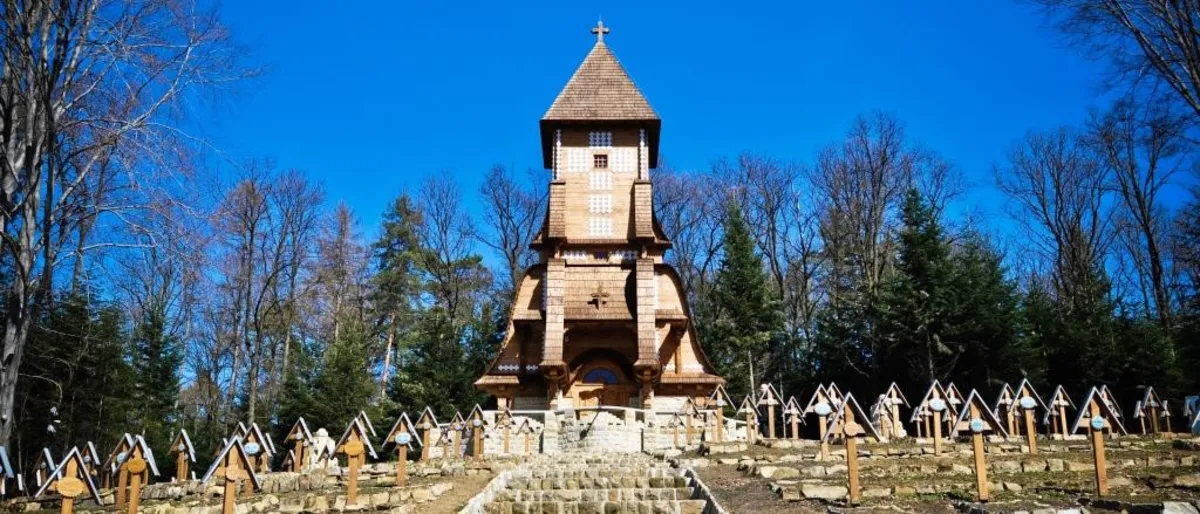 Historia przyciąga do Łużnej coraz więcej turystów