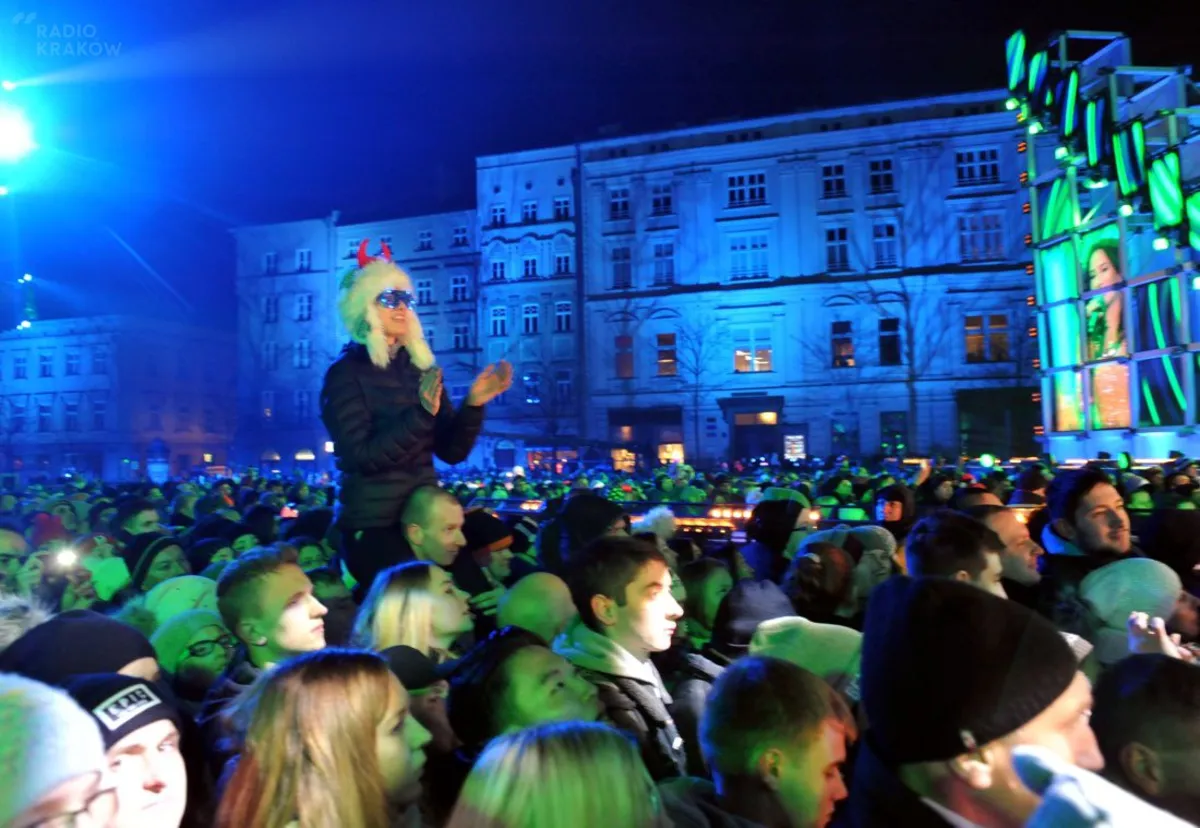 Krakowianie i turyści powitali Nowy Rok na Rynku Głównym