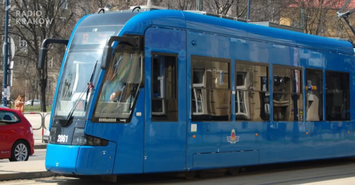 Dwie osoby zasłabły niemal w tym samym momencie w krakowskich tramwajach