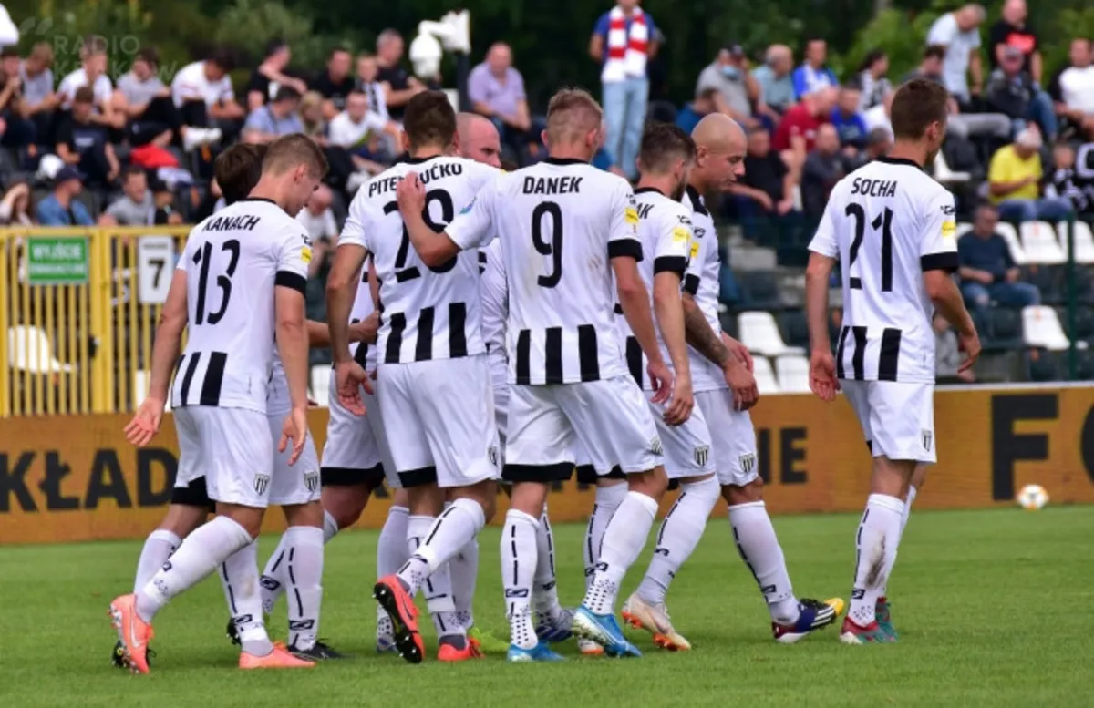 Sandecja wygrywa z liderem - na wagę utrzymania?