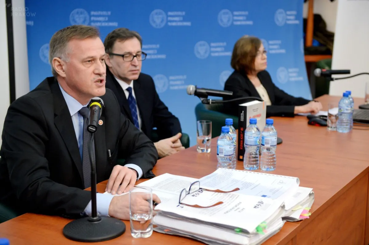 Instytut Pamięci Narodowej: według biegłych zobowiązanie do współpracy z SB podpisał Lech Wałęsa 