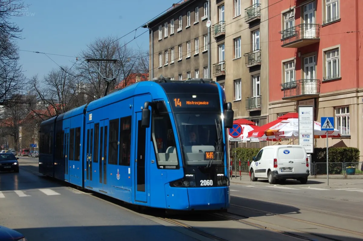 Kraków: nieznana osoba rozpyliła gaz pieprzowy w tramwaju numer 14