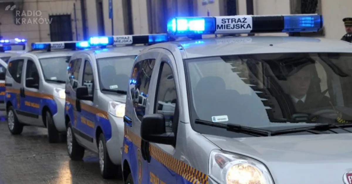Straż miejska odkryła zwłoki bezdomnego mężczyzny przy ulicy Cystersów w Krakowie