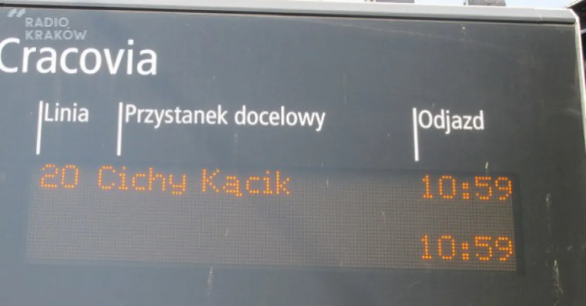 Tablice informacyjne na krakowskich przystankach znów zawiodły? ZIKiT pracuje nad ich ulepszeniem