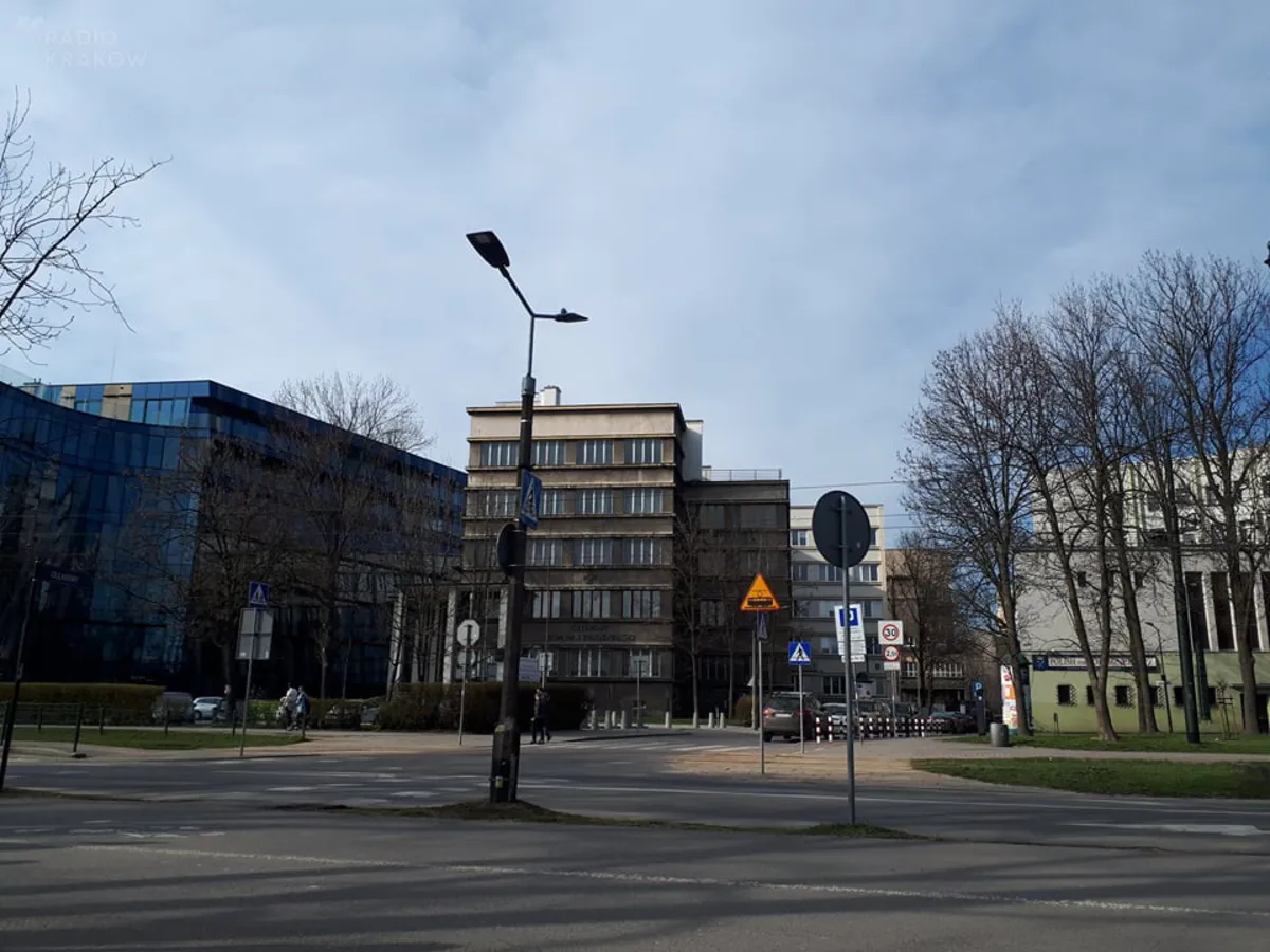 Urzędnicy w asyście policji i komornika sądowego wejdą do domu im. Piłsudskiego na krakowskich Oleandrach