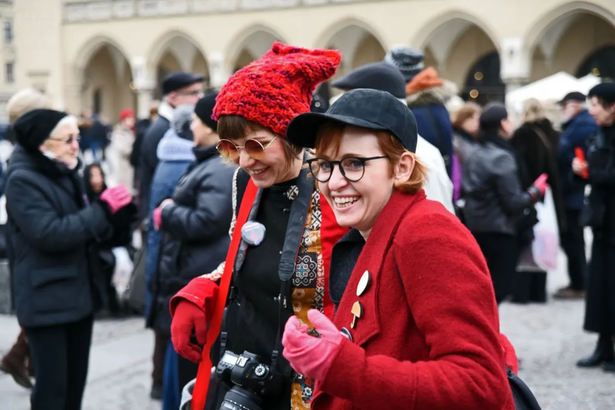 Strajk kobiet w Krakowie. Kobiety strajkowały też w innych miastach Małopolski