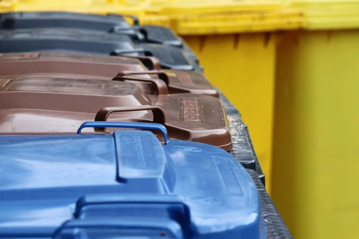 Tarnowscy radni nie chcieli głosować ws. rzadszego wywozu śmieci
