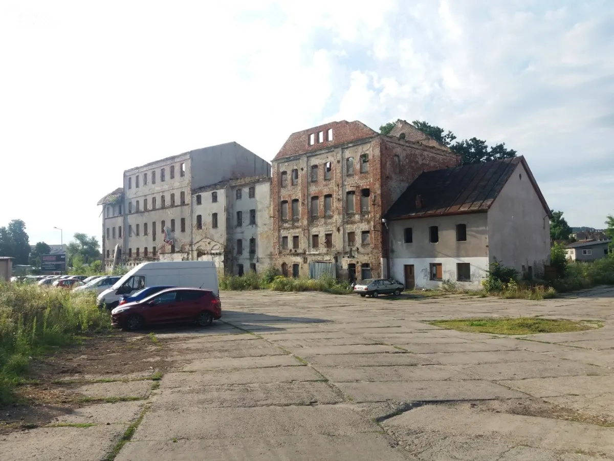 Rozpadający się Młyn Szancera bliski wpisania do rejestru zabytków