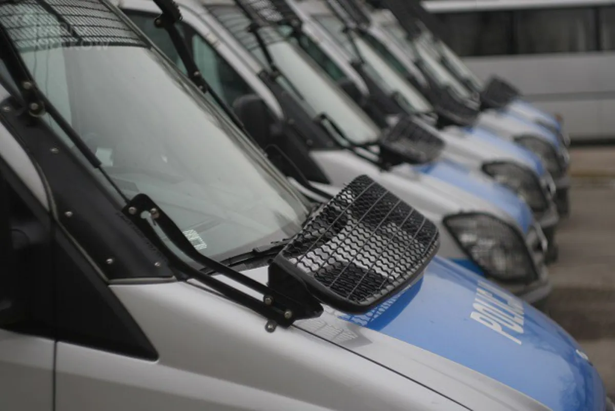 Krakowska policja apeluje: "w mieście trzeba uważać na portfele i telefony komórkowe"