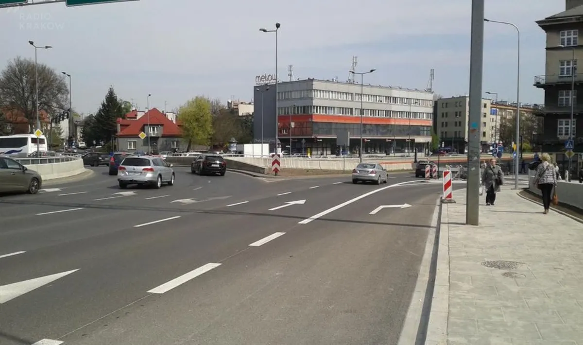 Zjazd z ronda Mogilskiego wreszcie został ukończony