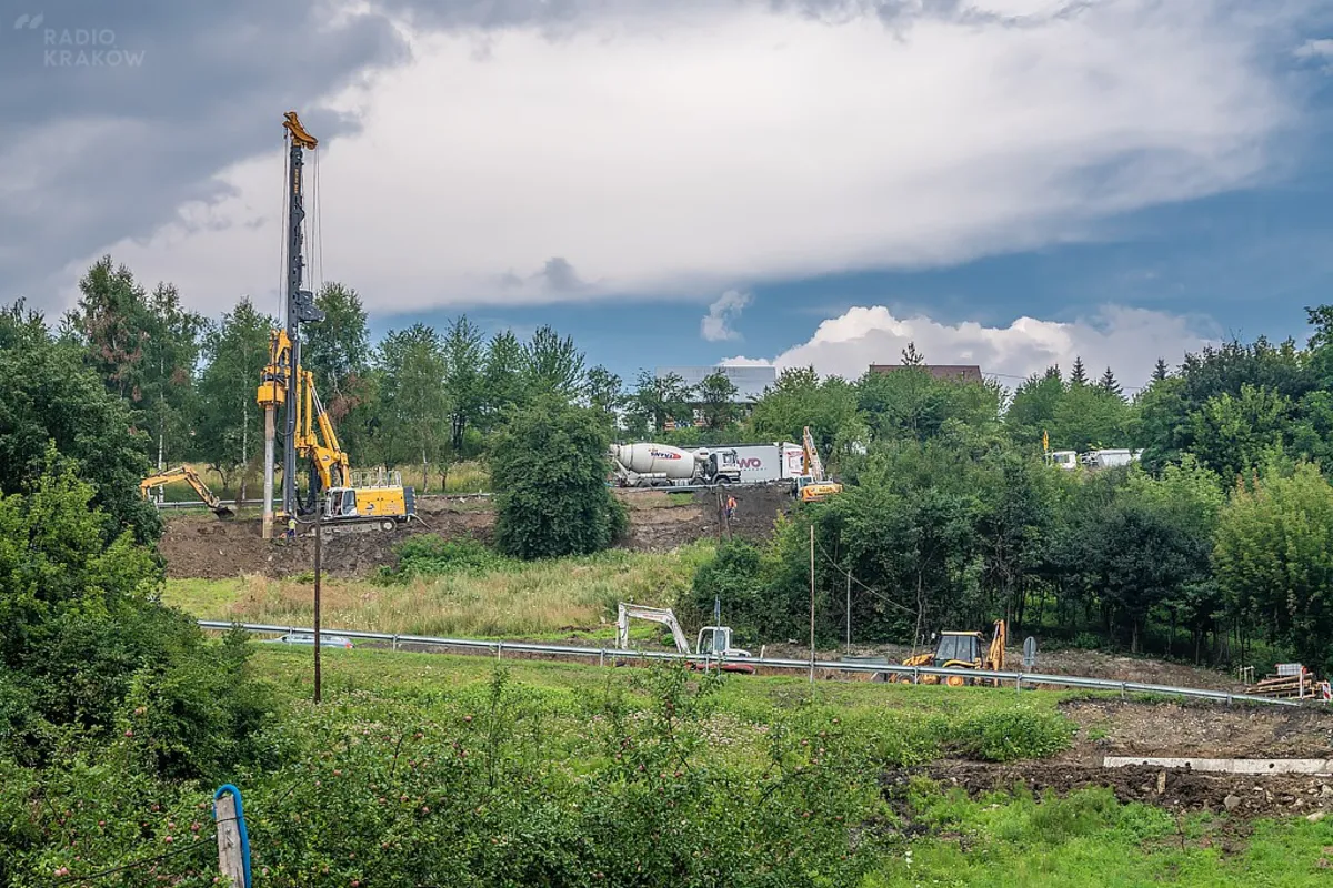 Utrudnienia na drodze krajowej 75 z Brzeska do Nowego Sącza w Tęgoborzu 