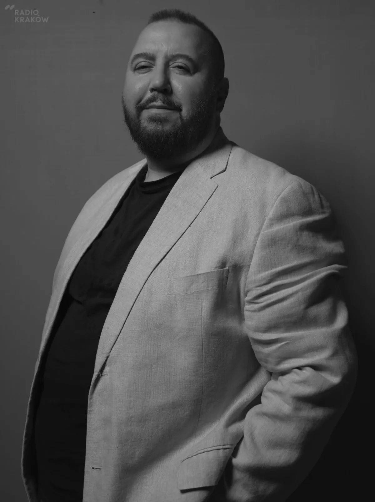 Drzewko „Gnat” naprzeciwko Teatru STU upamiętni aktora Dariusza Gnatowskiego.