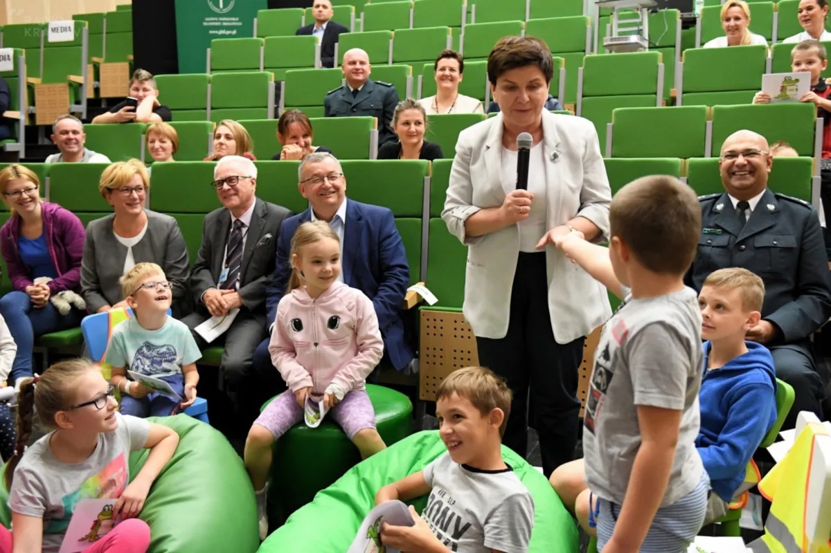 Wicepremier Szydło uczestniczyła w lekcji bezpieczeństwa dla pacjentów szpitala w Prokocimiu