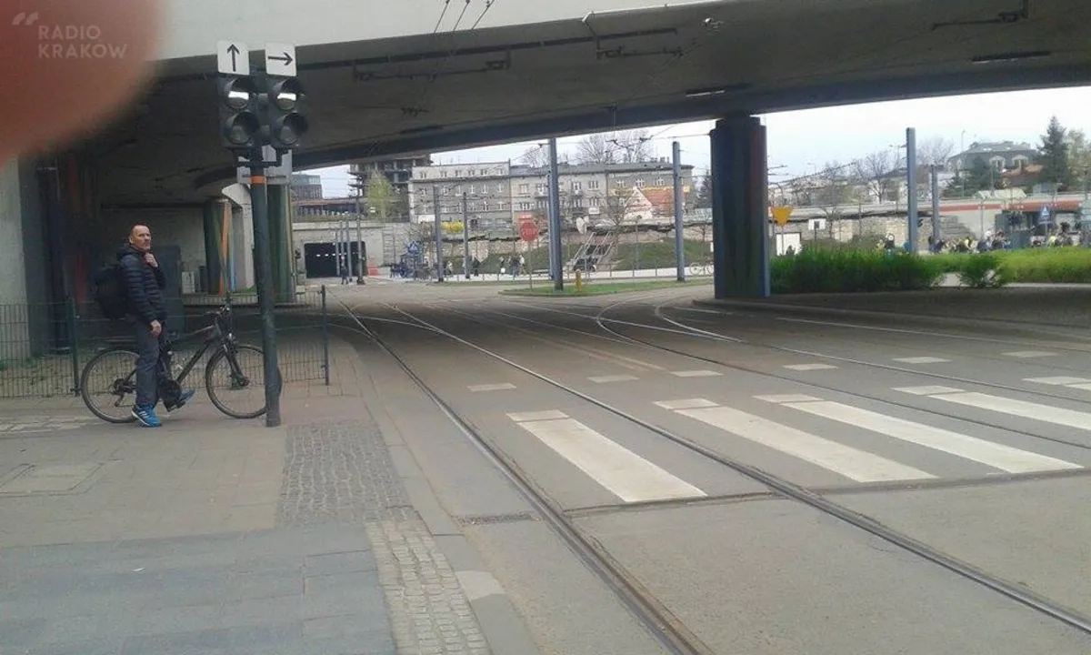 ZIKiT wyłącza sygnalizację świetlną na przejściach dla pieszych na dolnym poziomie ronda Mogilskiego 