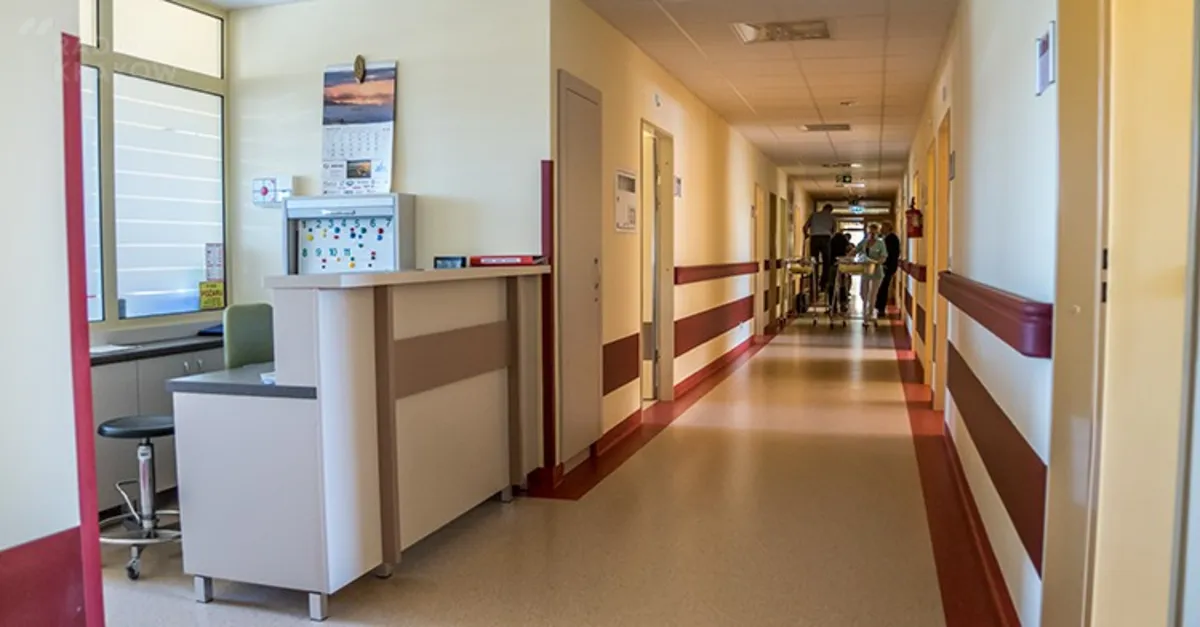 Opóźnia się rozbudowa limanowskiego szpitala, a seniorzy czekają na pomoc
